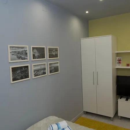 Parlament アパート